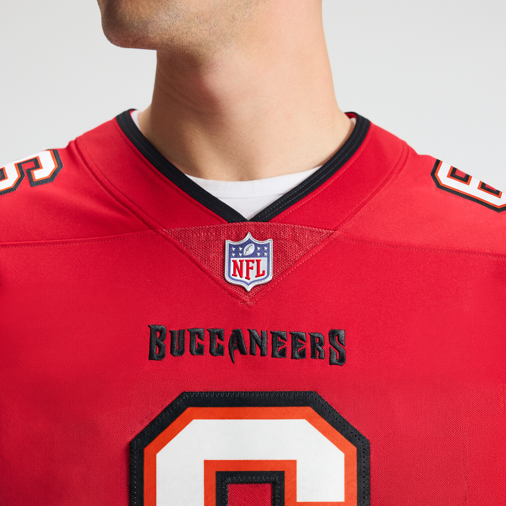 Men's Tampa Bay Buccaneers Baker Mayfield Red Vapor Untouchable Limited Jersey