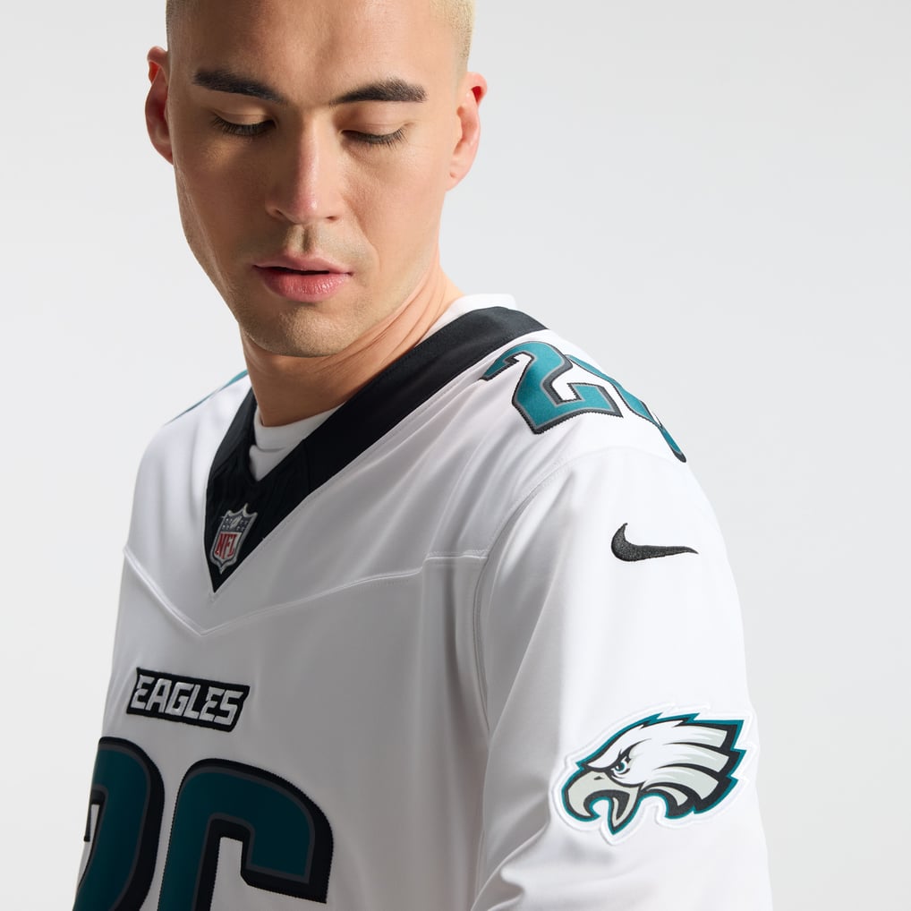 Men's Philadelphia Eagles Saquon Barkley White Vapor F.U.S.E. Stitched Limited Jersey